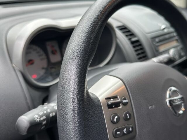 Серый Ниссан Ноут, объемом двигателя 1.6 л и пробегом 83 тыс. км за 5500 $, фото 11 на Automoto.ua