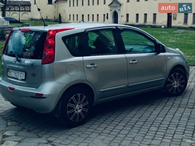 Серый Ниссан Ноут, объемом двигателя 1.6 л и пробегом 192 тыс. км за 7100 $, фото 2 на Automoto.ua