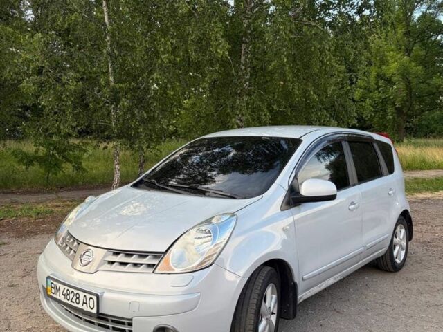 Сірий Ніссан Ноут, об'ємом двигуна 1.6 л та пробігом 200 тис. км за 5200 $, фото 4 на Automoto.ua