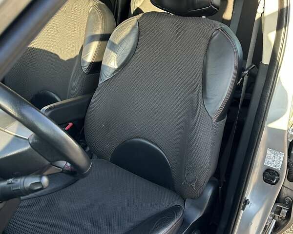 Серый Ниссан Ноут, объемом двигателя 1.6 л и пробегом 120 тыс. км за 6999 $, фото 19 на Automoto.ua