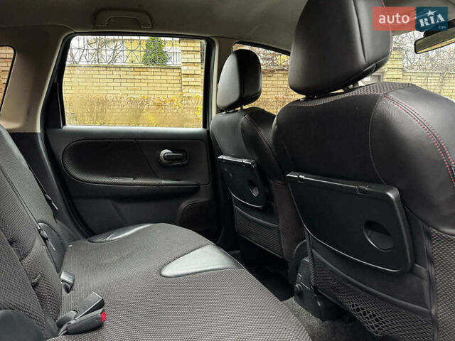 Сірий Ніссан Ноут, об'ємом двигуна 1.6 л та пробігом 127 тис. км за 5890 $, фото 27 на Automoto.ua