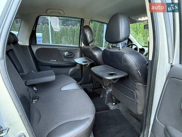 Серый Ниссан Ноут, объемом двигателя 1.6 л и пробегом 207 тыс. км за 7500 $, фото 7 на Automoto.ua