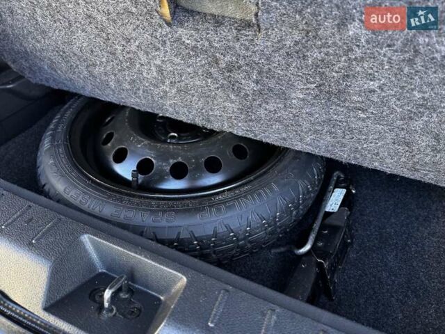 Сірий Ніссан Ноут, об'ємом двигуна 1.6 л та пробігом 206 тис. км за 6450 $, фото 50 на Automoto.ua