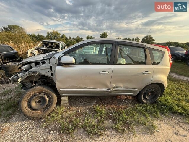 Сірий Ніссан Ноут, об'ємом двигуна 1.6 л та пробігом 125 тис. км за 2500 $, фото 1 на Automoto.ua