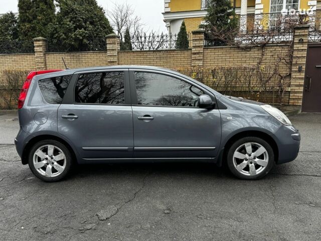 Серый Ниссан Ноут, объемом двигателя 1.6 л и пробегом 127 тыс. км за 5890 $, фото 6 на Automoto.ua