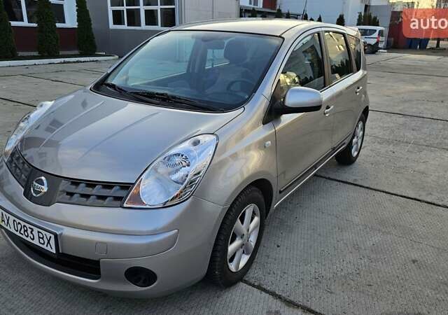 Сірий Ніссан Ноут, об'ємом двигуна 1.39 л та пробігом 57 тис. км за 6400 $, фото 1 на Automoto.ua