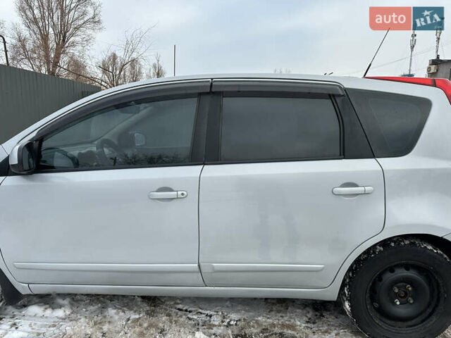 Сірий Ніссан Ноут, об'ємом двигуна 1.6 л та пробігом 178 тис. км за 6200 $, фото 7 на Automoto.ua