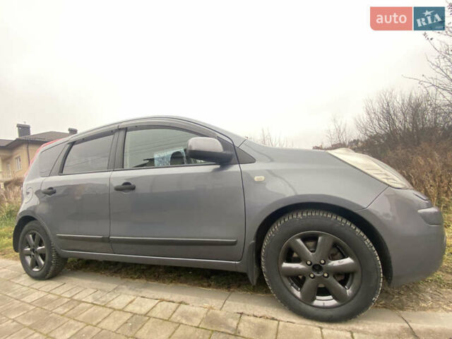 Сірий Ніссан Ноут, об'ємом двигуна 1.39 л та пробігом 210 тис. км за 4500 $, фото 1 на Automoto.ua