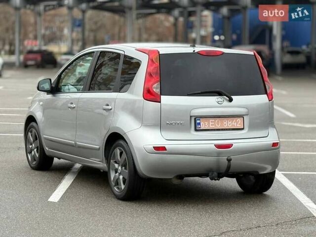 Сірий Ніссан Ноут, об'ємом двигуна 1.6 л та пробігом 238 тис. км за 5499 $, фото 6 на Automoto.ua