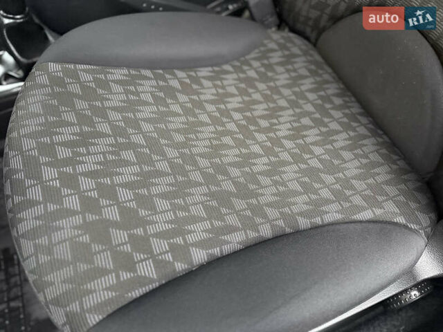 Серый Ниссан Ноут, объемом двигателя 1.4 л и пробегом 142 тыс. км за 5200 $, фото 44 на Automoto.ua