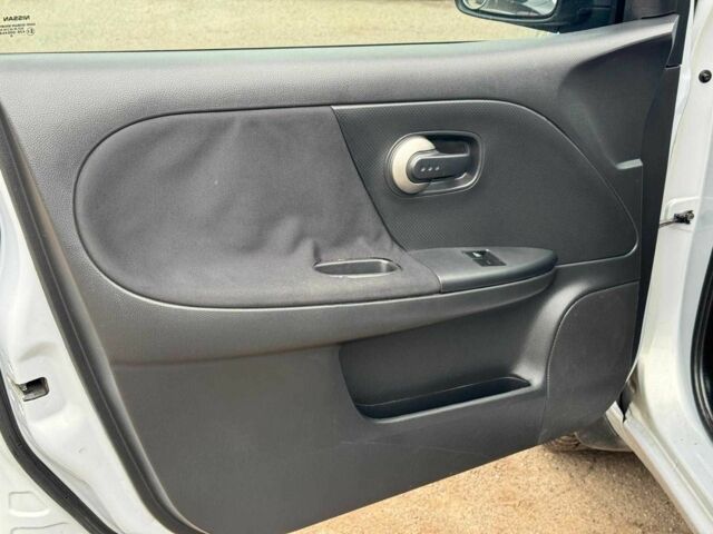 Сірий Ніссан Ноут, об'ємом двигуна 1.4 л та пробігом 137 тис. км за 4990 $, фото 10 на Automoto.ua