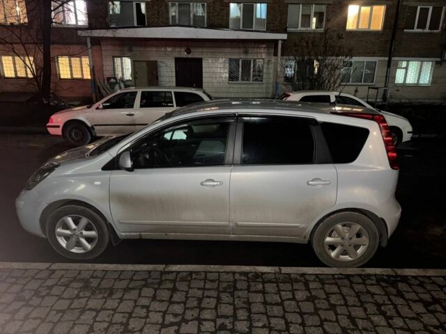 Сірий Ніссан Ноут, об'ємом двигуна 1.6 л та пробігом 198 тис. км за 5900 $, фото 1 на Automoto.ua