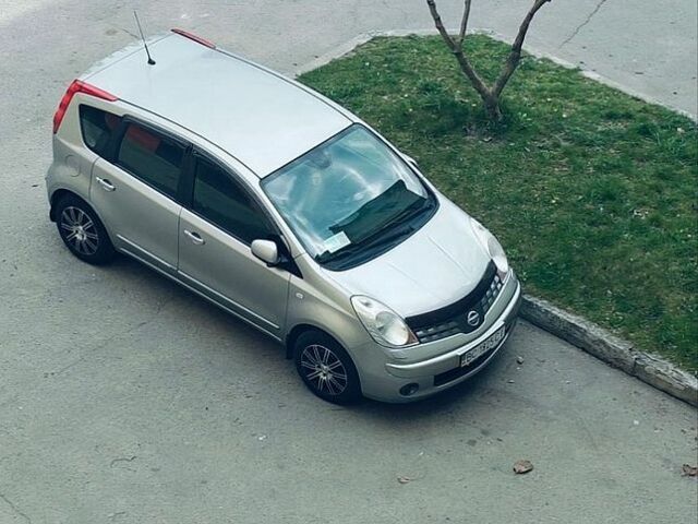 Сірий Ніссан Ноут, об'ємом двигуна 1.6 л та пробігом 192 тис. км за 6950 $, фото 17 на Automoto.ua