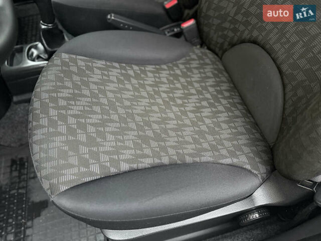 Серый Ниссан Ноут, объемом двигателя 1.4 л и пробегом 142 тыс. км за 5200 $, фото 43 на Automoto.ua