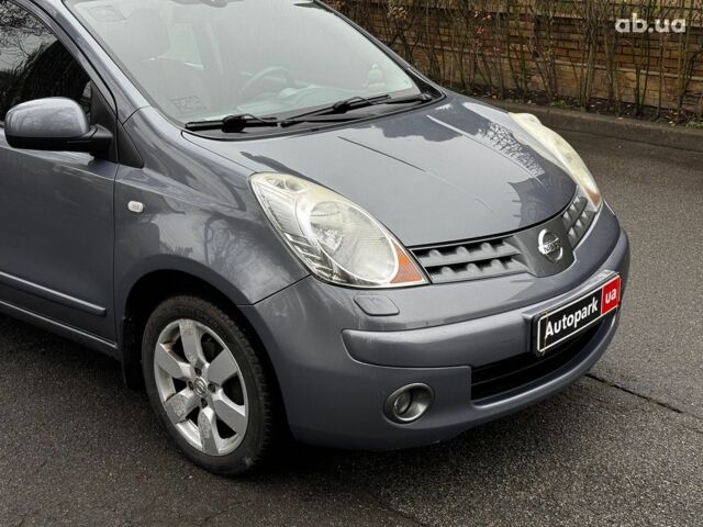 Серый Ниссан Ноут, объемом двигателя 1.6 л и пробегом 127 тыс. км за 5890 $, фото 2 на Automoto.ua