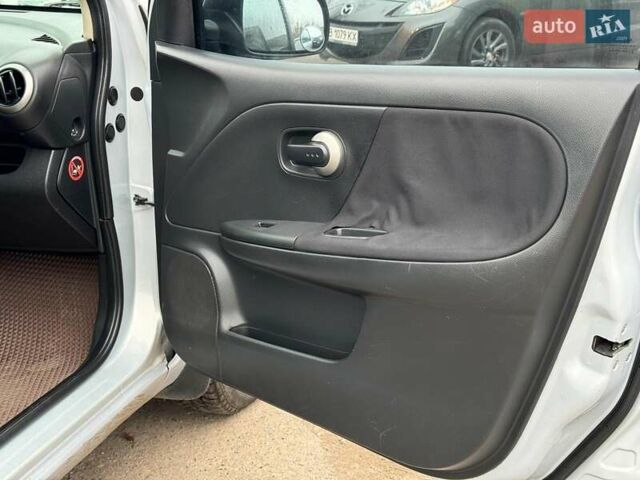 Сірий Ніссан Ноут, об'ємом двигуна 1.4 л та пробігом 137 тис. км за 4990 $, фото 19 на Automoto.ua
