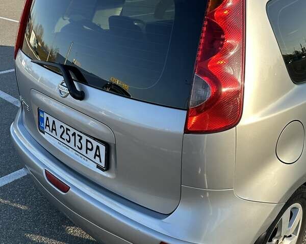 Серый Ниссан Ноут, объемом двигателя 1.6 л и пробегом 120 тыс. км за 6999 $, фото 29 на Automoto.ua