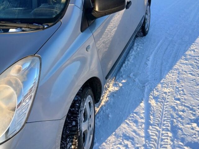 Сірий Ніссан Ноут, об'ємом двигуна 1.4 л та пробігом 230 тис. км за 4500 $, фото 1 на Automoto.ua