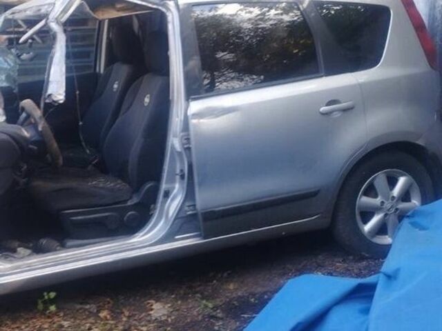 Сірий Ніссан Ноут, об'ємом двигуна 1.4 л та пробігом 220 тис. км за 1300 $, фото 6 на Automoto.ua