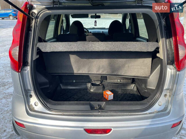 Серый Ниссан Ноут, объемом двигателя 1.4 л и пробегом 184 тыс. км за 5750 $, фото 18 на Automoto.ua