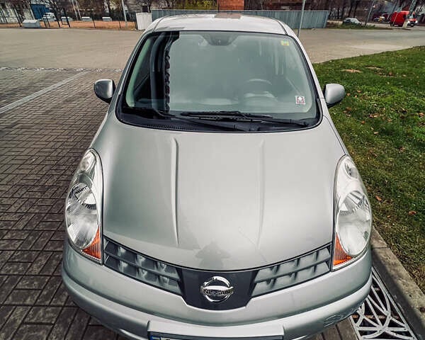 Серый Ниссан Ноут, объемом двигателя 1.6 л и пробегом 122 тыс. км за 6990 $, фото 15 на Automoto.ua