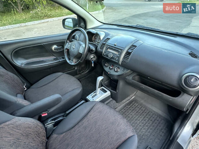 Серый Ниссан Ноут, объемом двигателя 1.6 л и пробегом 250 тыс. км за 5800 $, фото 13 на Automoto.ua