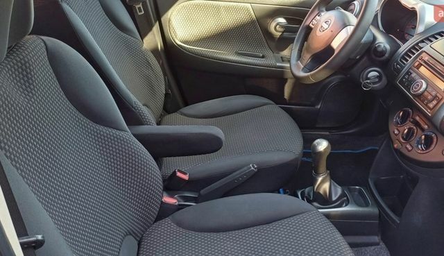 Серый Ниссан Ноут, объемом двигателя 1.6 л и пробегом 176 тыс. км за 5700 $, фото 58 на Automoto.ua