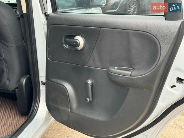 Сірий Ніссан Ноут, об'ємом двигуна 1.4 л та пробігом 137 тис. км за 4990 $, фото 17 на Automoto.ua