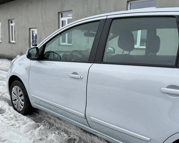 Сірий Ніссан Ноут, об'ємом двигуна 1.4 л та пробігом 188 тис. км за 5000 $, фото 30 на Automoto.ua