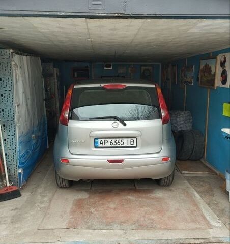 Серый Ниссан Ноут, объемом двигателя 1.4 л и пробегом 231 тыс. км за 5500 $, фото 6 на Automoto.ua