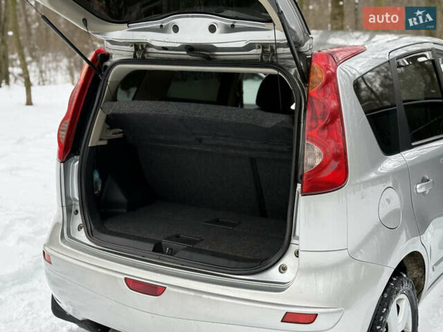 Серый Ниссан Ноут, объемом двигателя 1.6 л и пробегом 188 тыс. км за 6900 $, фото 25 на Automoto.ua