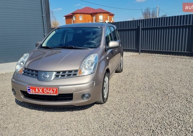 Сірий Ніссан Ноут, об'ємом двигуна 1.4 л та пробігом 193 тис. км за 5800 $, фото 1 на Automoto.ua