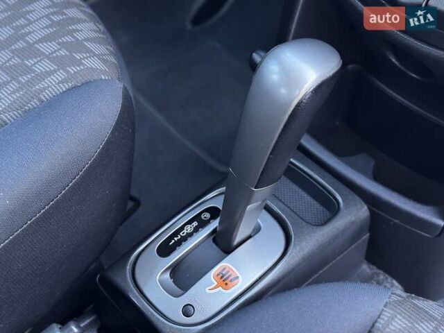 Сірий Ніссан Ноут, об'ємом двигуна 1.6 л та пробігом 206 тис. км за 6399 $, фото 42 на Automoto.ua