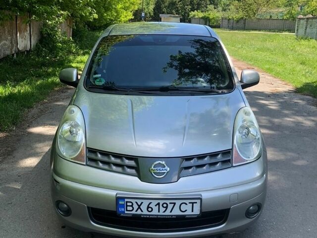 Сірий Ніссан Ноут, об'ємом двигуна 1.6 л та пробігом 155 тис. км за 6800 $, фото 3 на Automoto.ua