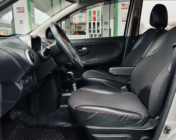 Серый Ниссан Ноут, объемом двигателя 1.6 л и пробегом 122 тыс. км за 6990 $, фото 24 на Automoto.ua