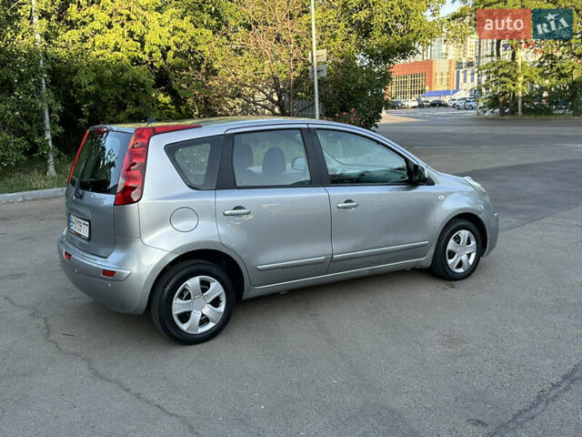 Серый Ниссан Ноут, объемом двигателя 1.6 л и пробегом 250 тыс. км за 5800 $, фото 11 на Automoto.ua