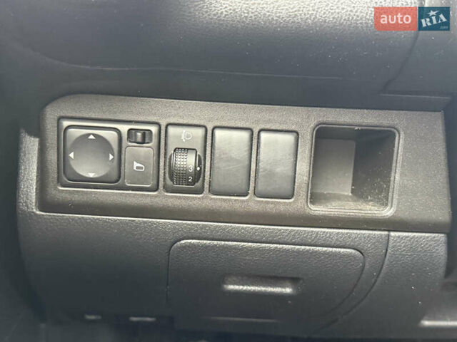 Серый Ниссан Ноут, объемом двигателя 1.6 л и пробегом 198 тыс. км за 5700 $, фото 12 на Automoto.ua