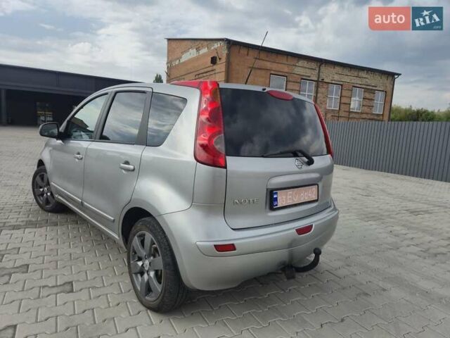 Сірий Ніссан Ноут, об'ємом двигуна 1.6 л та пробігом 230 тис. км за 5800 $, фото 17 на Automoto.ua