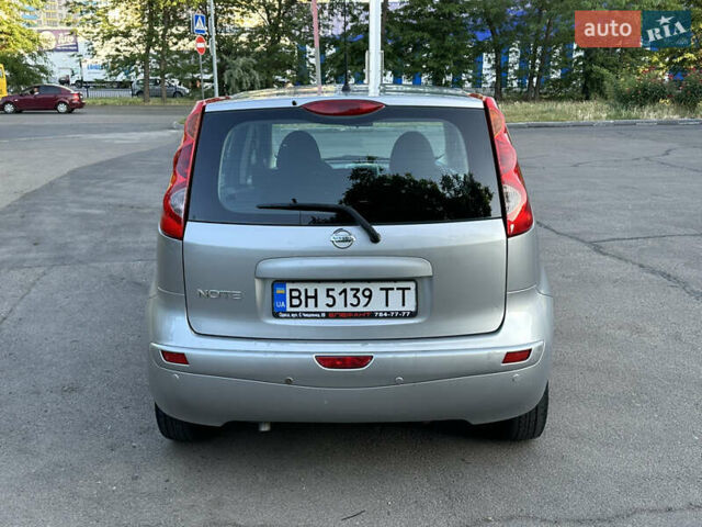 Серый Ниссан Ноут, объемом двигателя 1.6 л и пробегом 250 тыс. км за 5800 $, фото 8 на Automoto.ua