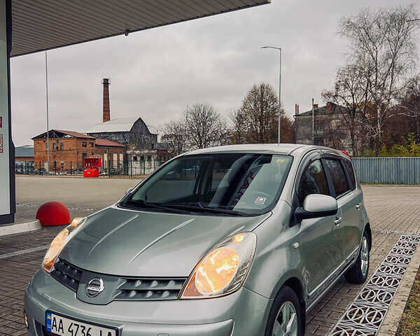 Серый Ниссан Ноут, объемом двигателя 1.6 л и пробегом 122 тыс. км за 6990 $, фото 32 на Automoto.ua