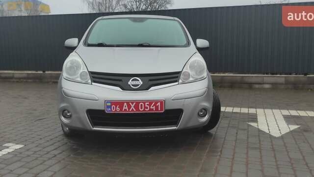 Серый Ниссан Ноут, объемом двигателя 1.6 л и пробегом 218 тыс. км за 6700 $, фото 1 на Automoto.ua