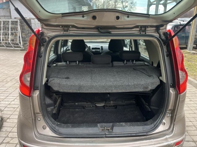 Серый Ниссан Ноут, объемом двигателя 1.6 л и пробегом 250 тыс. км за 1900 $, фото 12 на Automoto.ua