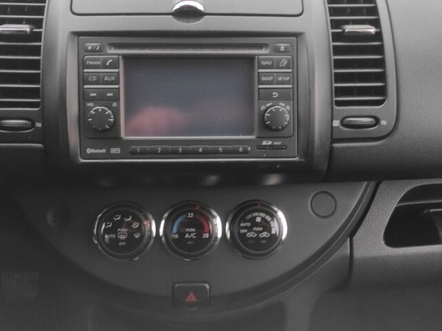 Серый Ниссан Ноут, объемом двигателя 1.6 л и пробегом 219 тыс. км за 6700 $, фото 11 на Automoto.ua