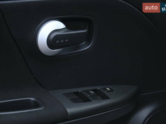 Серый Ниссан Ноут, объемом двигателя 1.4 л и пробегом 194 тыс. км за 5899 $, фото 19 на Automoto.ua