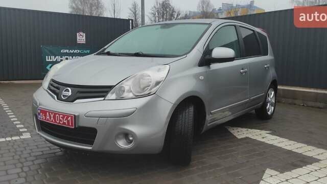 Серый Ниссан Ноут, объемом двигателя 1.6 л и пробегом 218 тыс. км за 6700 $, фото 2 на Automoto.ua