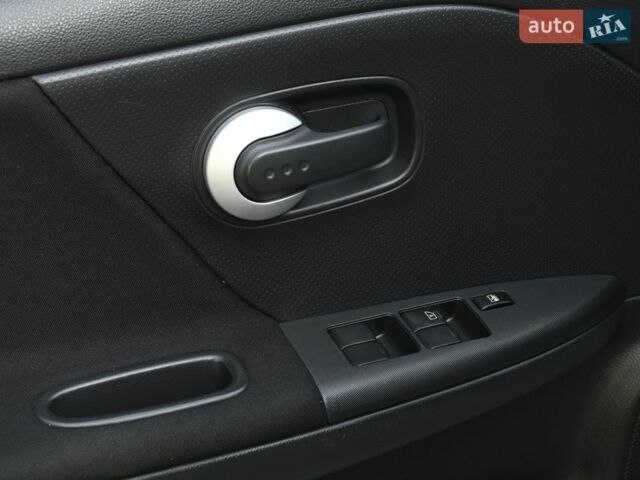 Сірий Ніссан Ноут, об'ємом двигуна 1.4 л та пробігом 194 тис. км за 5499 $, фото 16 на Automoto.ua