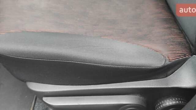 Серый Ниссан Ноут, объемом двигателя 1.6 л и пробегом 218 тыс. км за 6700 $, фото 17 на Automoto.ua