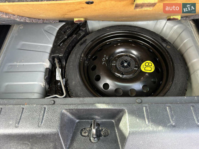 Ніссан Ноут 2009 у Хороле на Automoto.ua Сірий Ніссан Ноут, об'ємом двигуна 0 л та пробігом 214 тис. км за 5650 $, фото 41 на Automoto.ua