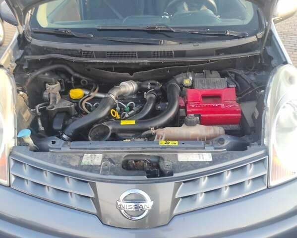Серый Ниссан Ноут, объемом двигателя 1.5 л и пробегом 250 тыс. км за 5200 $, фото 7 на Automoto.ua