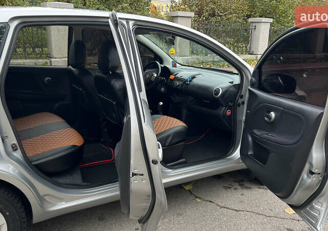Ніссан Ноут 2009 у Умани на Automoto.ua Сірий Ніссан Ноут, об'ємом двигуна 1.6 л та пробігом 178 тис. км за 6400 $, фото 39 на Automoto.ua